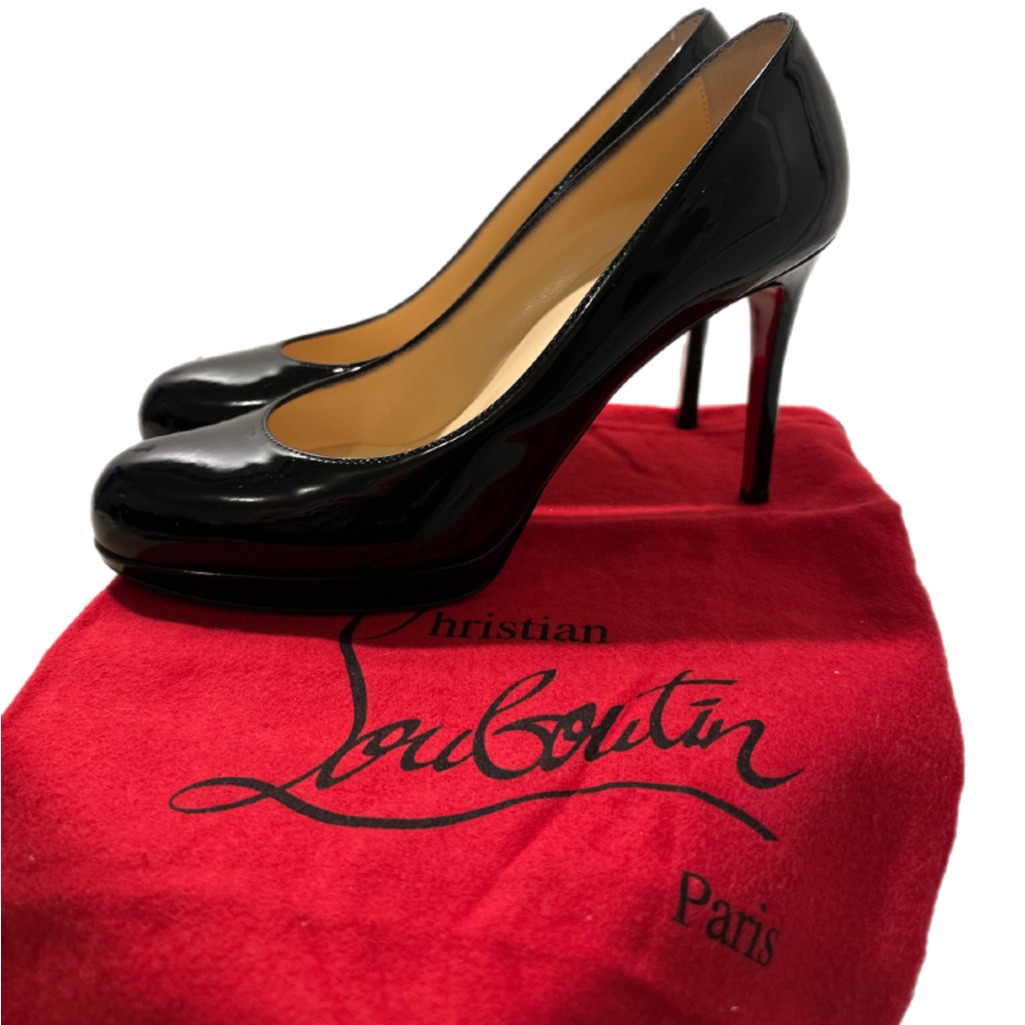 Limited Style*** Christian Louboutin Black Patent Leather Pumps - 38.5